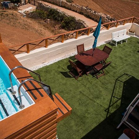 Tal-Karmnu Entire House With Private Heated Pool And Jacuzzi Villa Kirkop Eksteriør billede