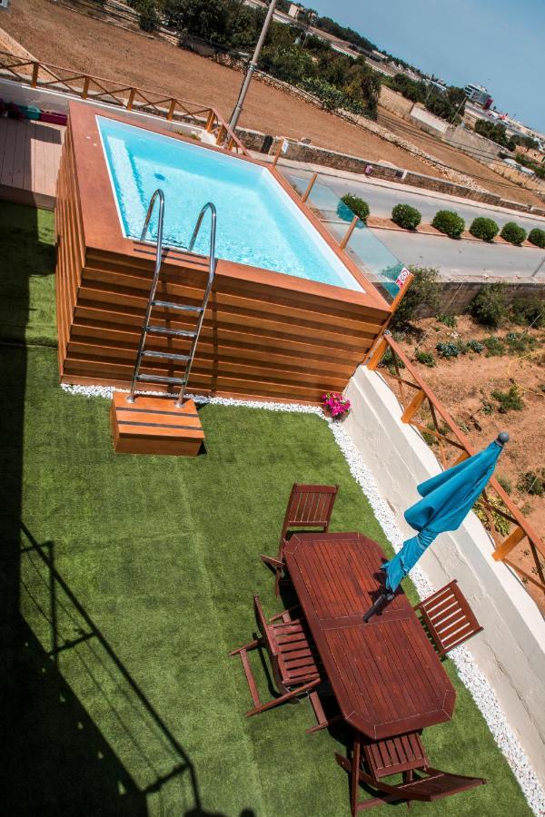 Tal-Karmnu Entire House With Private Heated Pool And Jacuzzi Villa Kirkop Eksteriør billede
